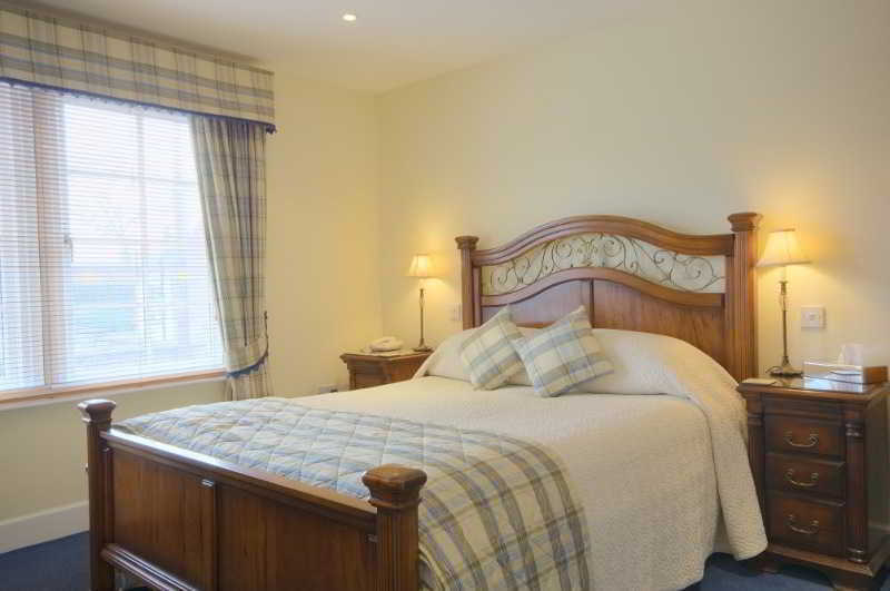 The Wheatsheaf Hotel And Restaurant Swinton  ภายนอก รูปภาพ