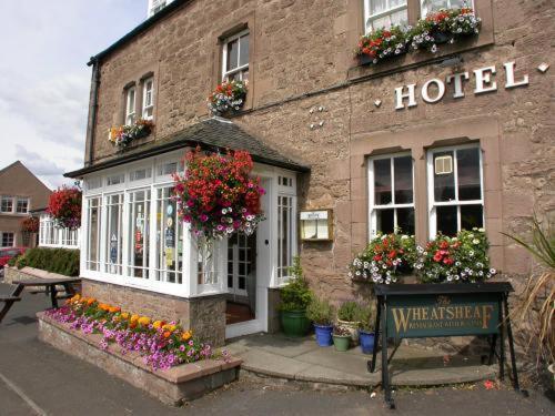 The Wheatsheaf Hotel And Restaurant Swinton  ภายนอก รูปภาพ