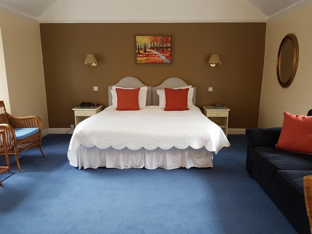 The Wheatsheaf Hotel And Restaurant Swinton  ภายนอก รูปภาพ