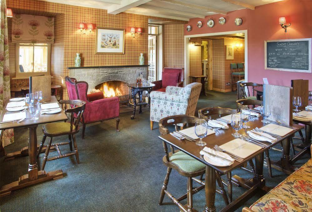 The Wheatsheaf Hotel And Restaurant Swinton  ภายนอก รูปภาพ